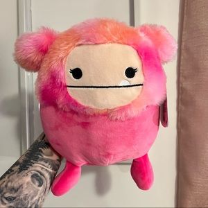 squishmallow 8” caparinne bigfoot bnwt